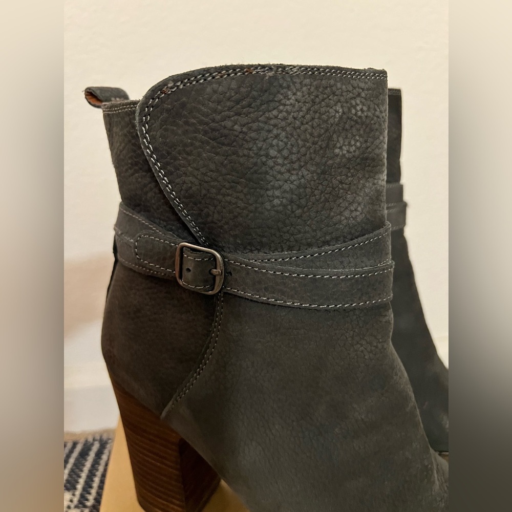 Lucky Brand Latonya Heeled Bootie - Picture 8 of 14